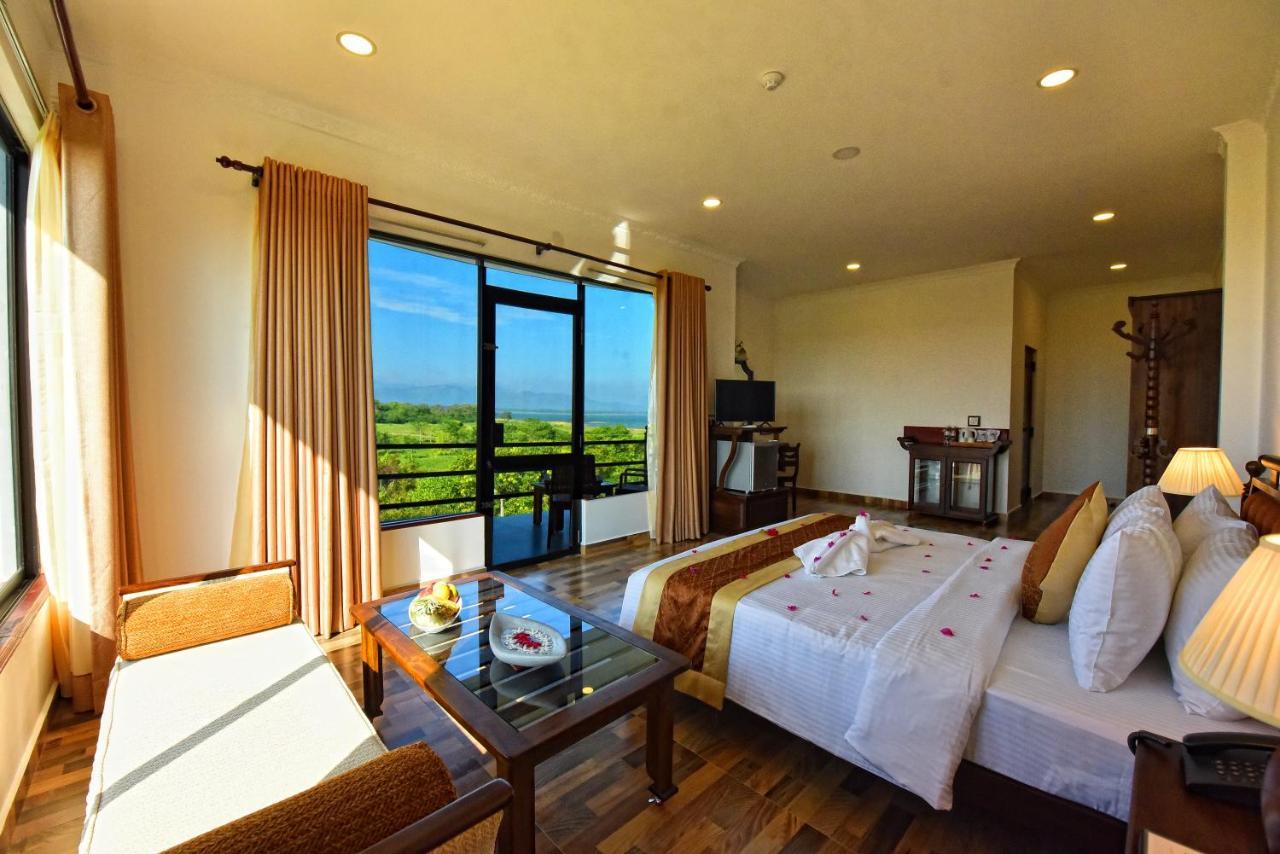 Centauria Wild Hotel Udawalawe Buitenkant foto