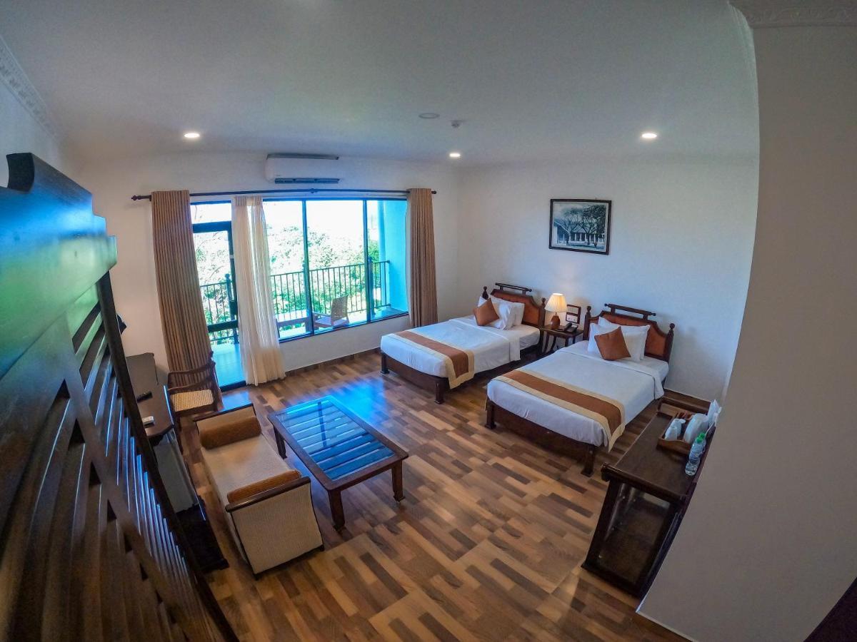 Centauria Wild Hotel Udawalawe Buitenkant foto