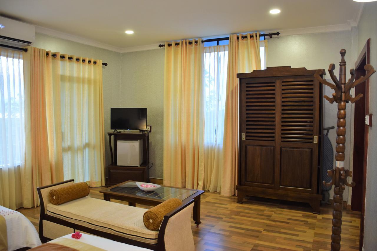 Centauria Wild Hotel Udawalawe Buitenkant foto