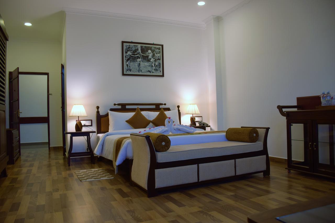 Centauria Wild Hotel Udawalawe Buitenkant foto